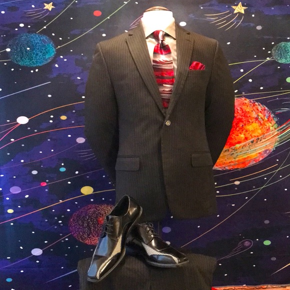 Chaps Suit - Picture 3 of 17